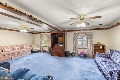2586 Pine Grove Stanley VA 22851