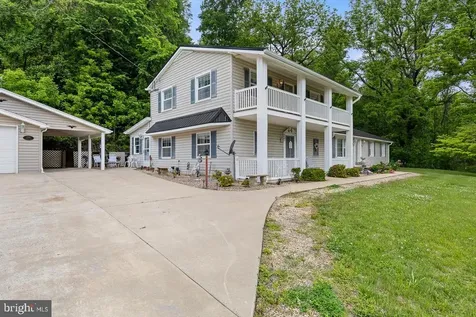 2586 Pine Grove Stanley VA 22851
