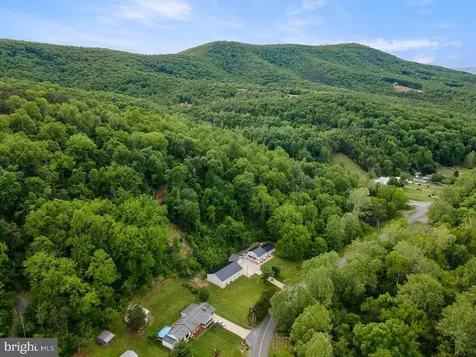 2586 Pine Grove Stanley VA 22851