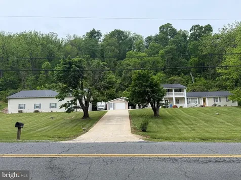 2586 Pine Grove Stanley VA 22851