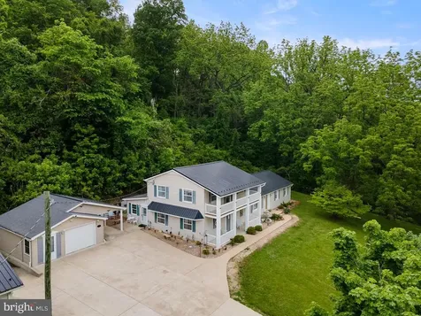 2586 Pine Grove Stanley VA 22851