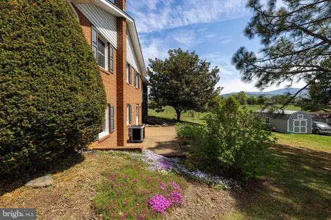3 Cedar Drive Luray VA 22835