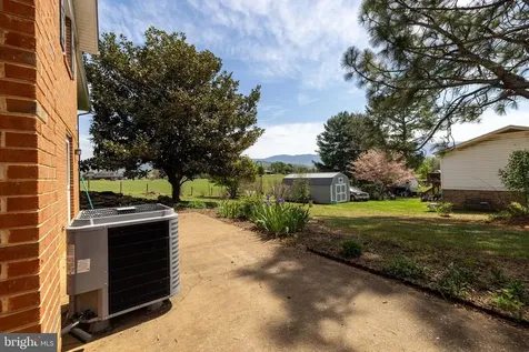 3 Cedar Drive Luray VA 22835