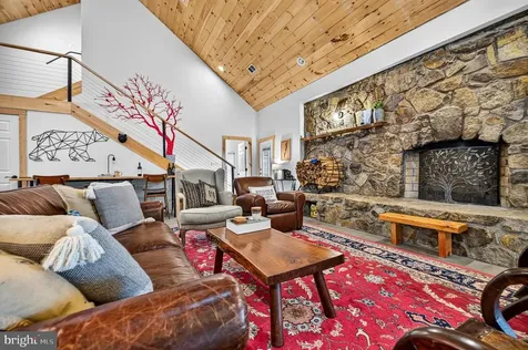 3827 Pine Grove Road Stanley VA 22851