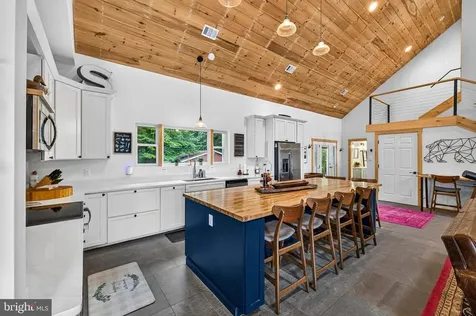 3827 Pine Grove Road Stanley VA 22851