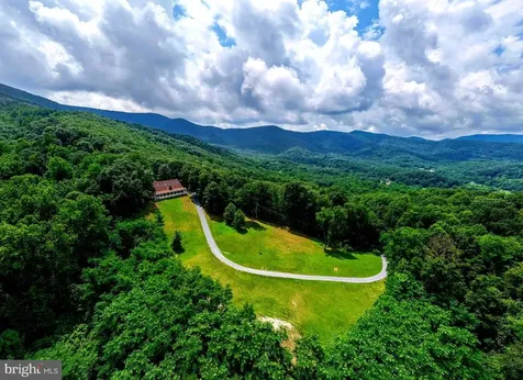 3827 Pine Grove Road Stanley VA 22851