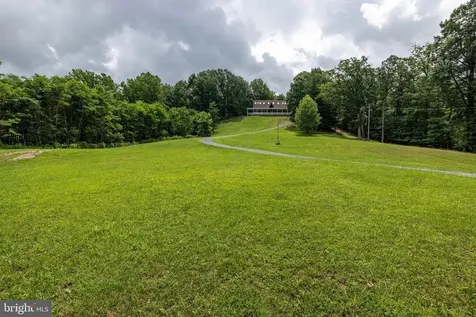 3827 Pine Grove Road Stanley VA 22851