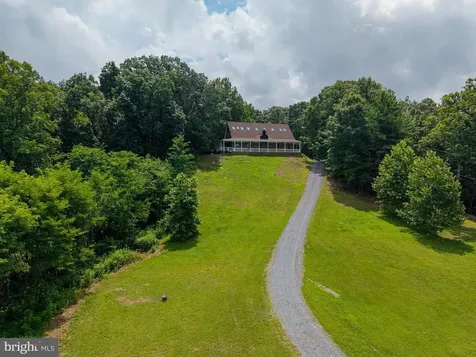 3827 Pine Grove Road Stanley VA 22851