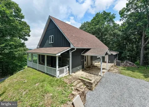 3827 Pine Grove Road Stanley VA 22851