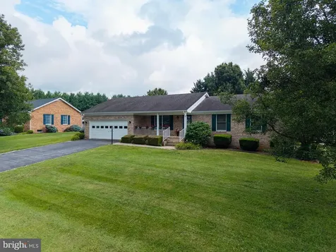 18 Meadow Lane Luray VA 22835
