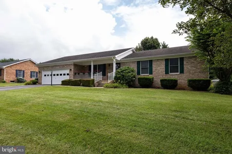 18 Meadow Lane Luray VA 22835