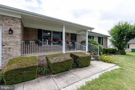 18 Meadow Lane Luray VA 22835