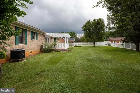 18 Meadow Lane Luray VA 22835