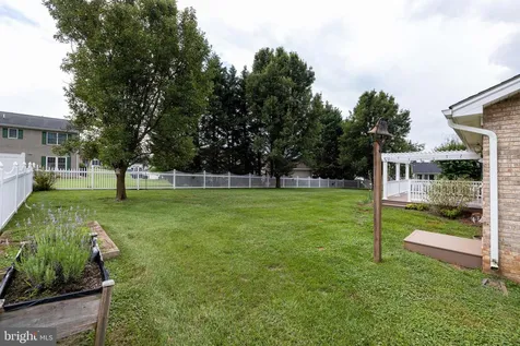 18 Meadow Lane Luray VA 22835