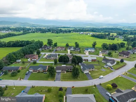 18 Meadow Lane Luray VA 22835