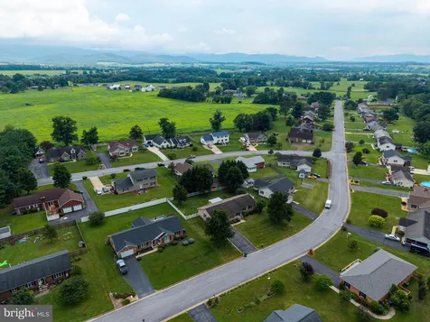 18 Meadow Lane Luray VA 22835