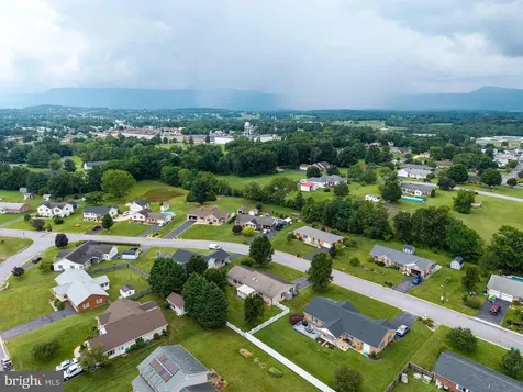 18 Meadow Lane Luray VA 22835