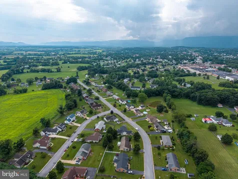 18 Meadow Lane Luray VA 22835