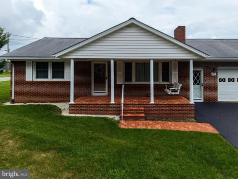201 First Street Luray VA 22835