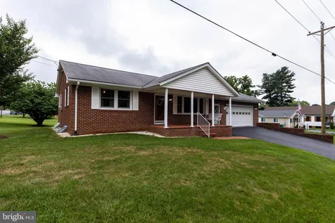 201 First Street Luray VA 22835