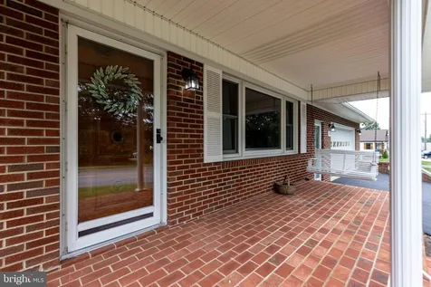 201 First Street Luray VA 22835