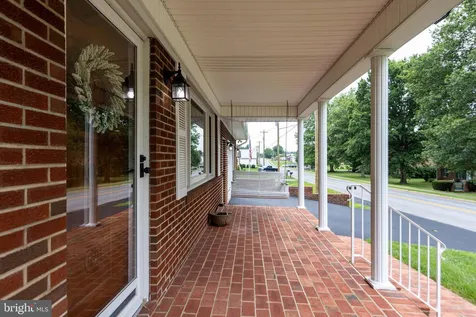 201 First Street Luray VA 22835