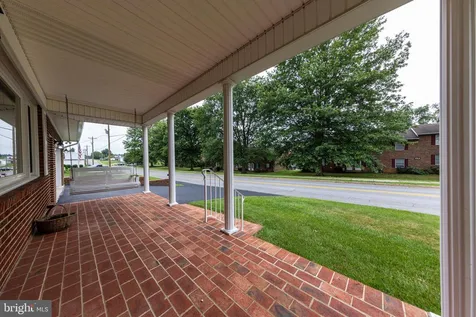 201 First Street Luray VA 22835