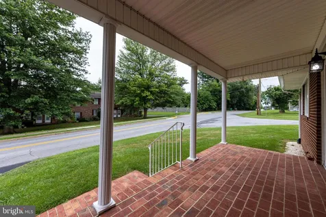 201 First Street Luray VA 22835