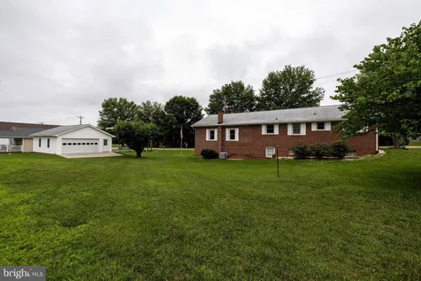 201 First Street Luray VA 22835