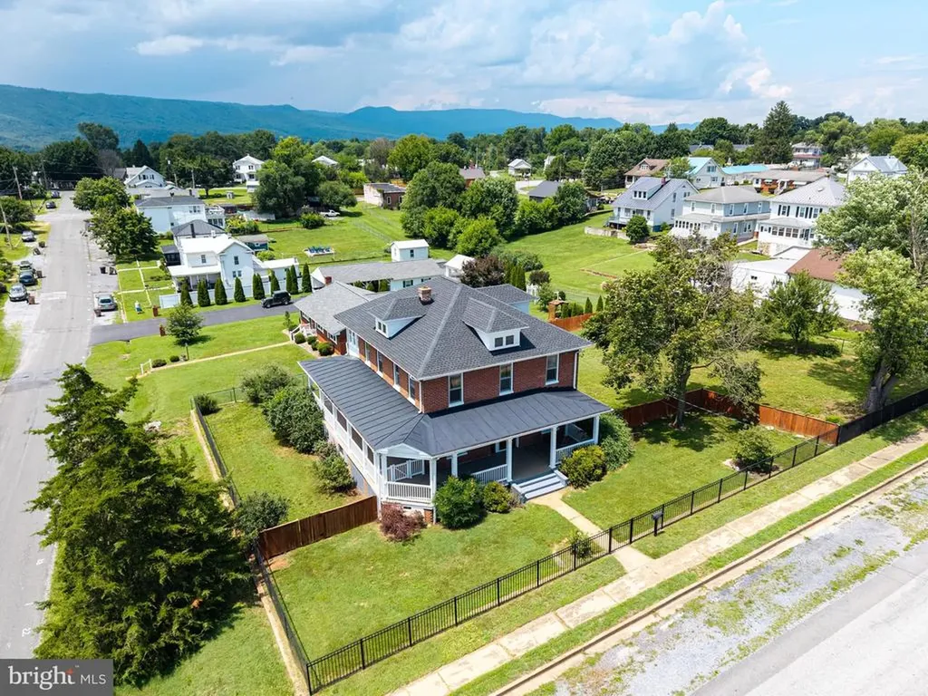 501 Pennsylvania Avenue Shenandoah VA 22849