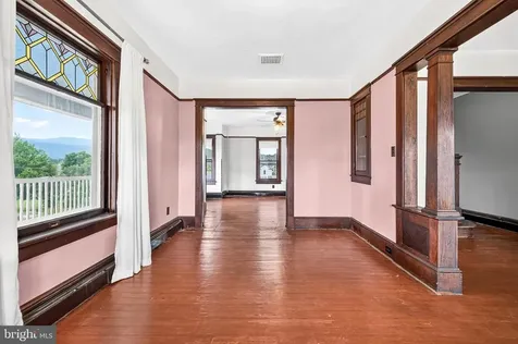 501 Pennsylvania Avenue Shenandoah VA 22849
