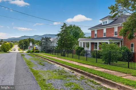 501 Pennsylvania Avenue Shenandoah VA 22849