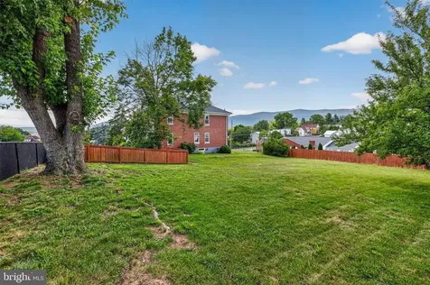 501 Pennsylvania Avenue Shenandoah VA 22849