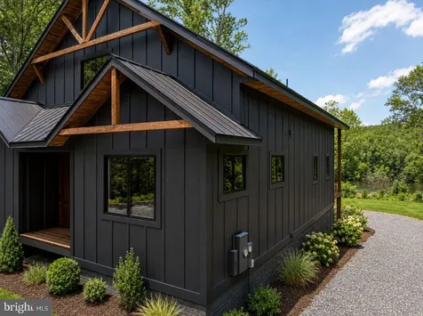 1346 Shipyard Road Shenandoah VA 22849