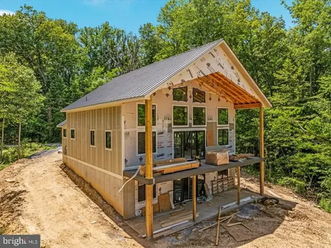 1346 Shipyard Road Shenandoah VA 22849