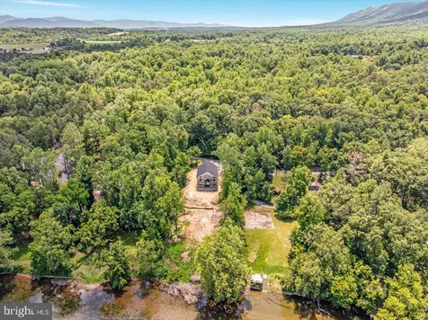 1346 Shipyard Road Shenandoah VA 22849