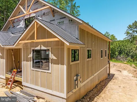 1346 Shipyard Road Shenandoah VA 22849