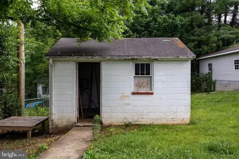 494 Chapel Road Stanley VA 22851