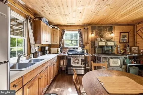 5855 Jollett Road Elkton VA 22827