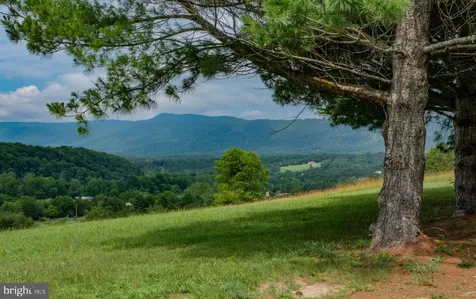 217 Silver Bell Lane Luray VA 22835