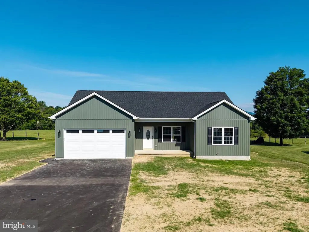 131 Deerfield Estates Drive Stanley VA 22851