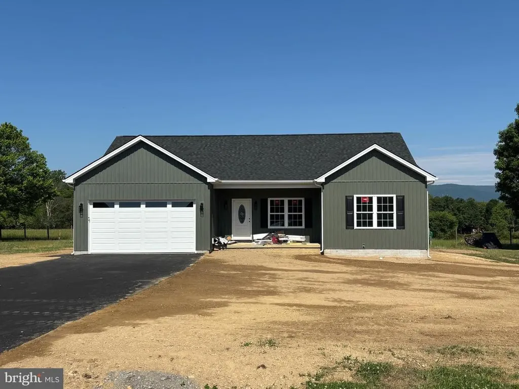 131 Deerfield Estates Drive Stanley VA 22851