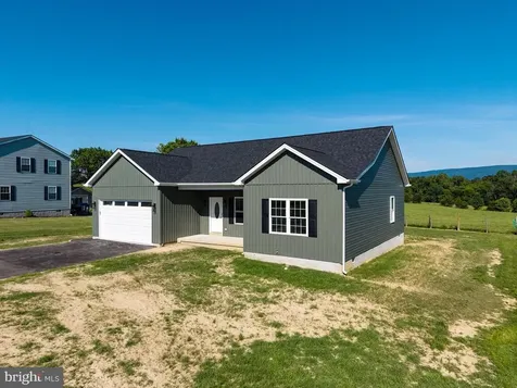 131 Deerfield Estates Drive Stanley VA 22851