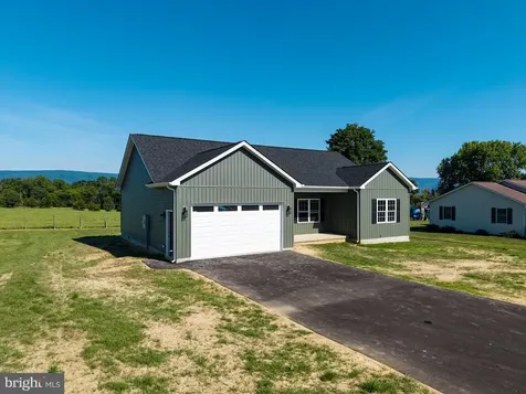 131 Deerfield Estates Drive Stanley VA 22851