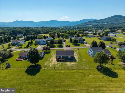 131 Deerfield Estates Drive Stanley VA 22851