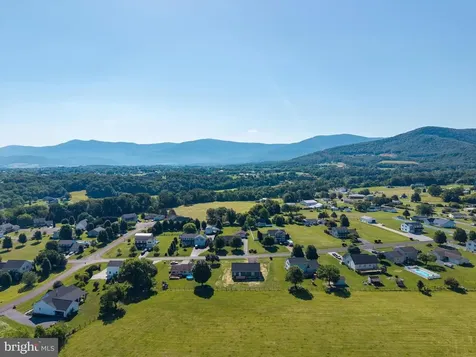 131 Deerfield Estates Drive Stanley VA 22851
