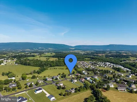 131 Deerfield Estates Drive Stanley VA 22851