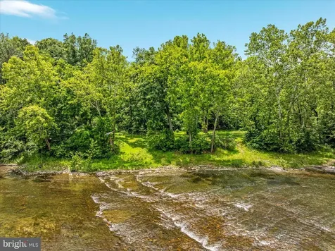 300 Rapids Run Luray VA 22835