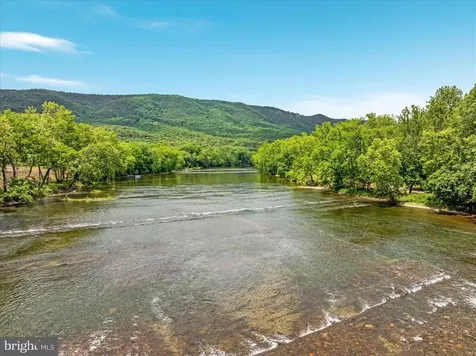 300 Rapids Run Luray VA 22835