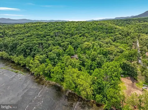 300 Rapids Run Luray VA 22835
